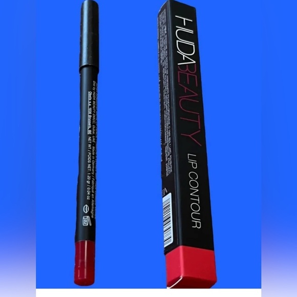 Huda Beauty Lip Contour Lip Liner in Heartbreaker - Picture 11 of 13